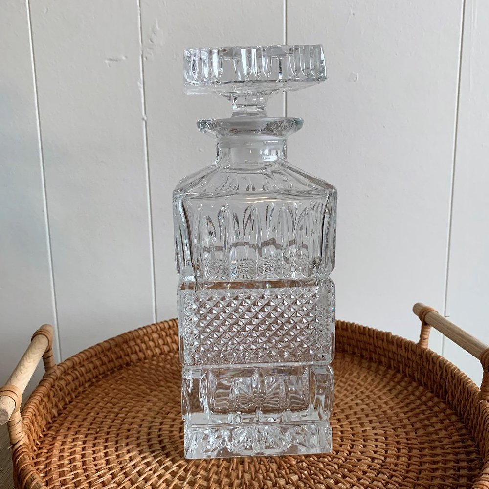 Gorgeous Solid Crystal Spirit Decanter
